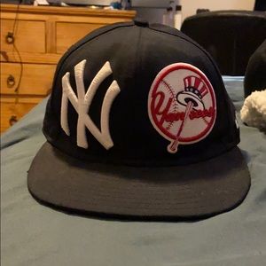 Yankees hat *fitted*